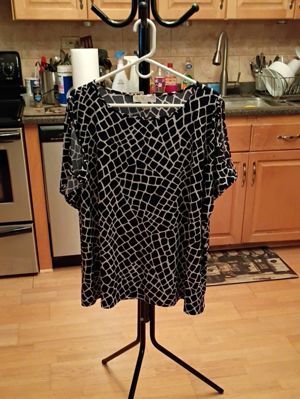 MICHAEL Michael Kors Blue & White Abstract Grid Short Sleeve Top